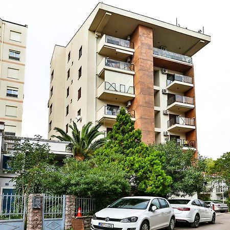 City Montesun Apartments Budva Buitenkant foto